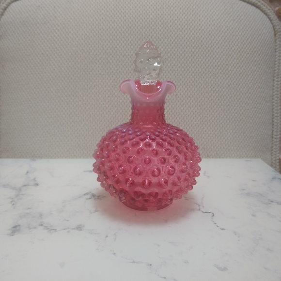 Fenton Cranberry Opalescent Hobnail Cruet With Stopper - Picture 3 of 10